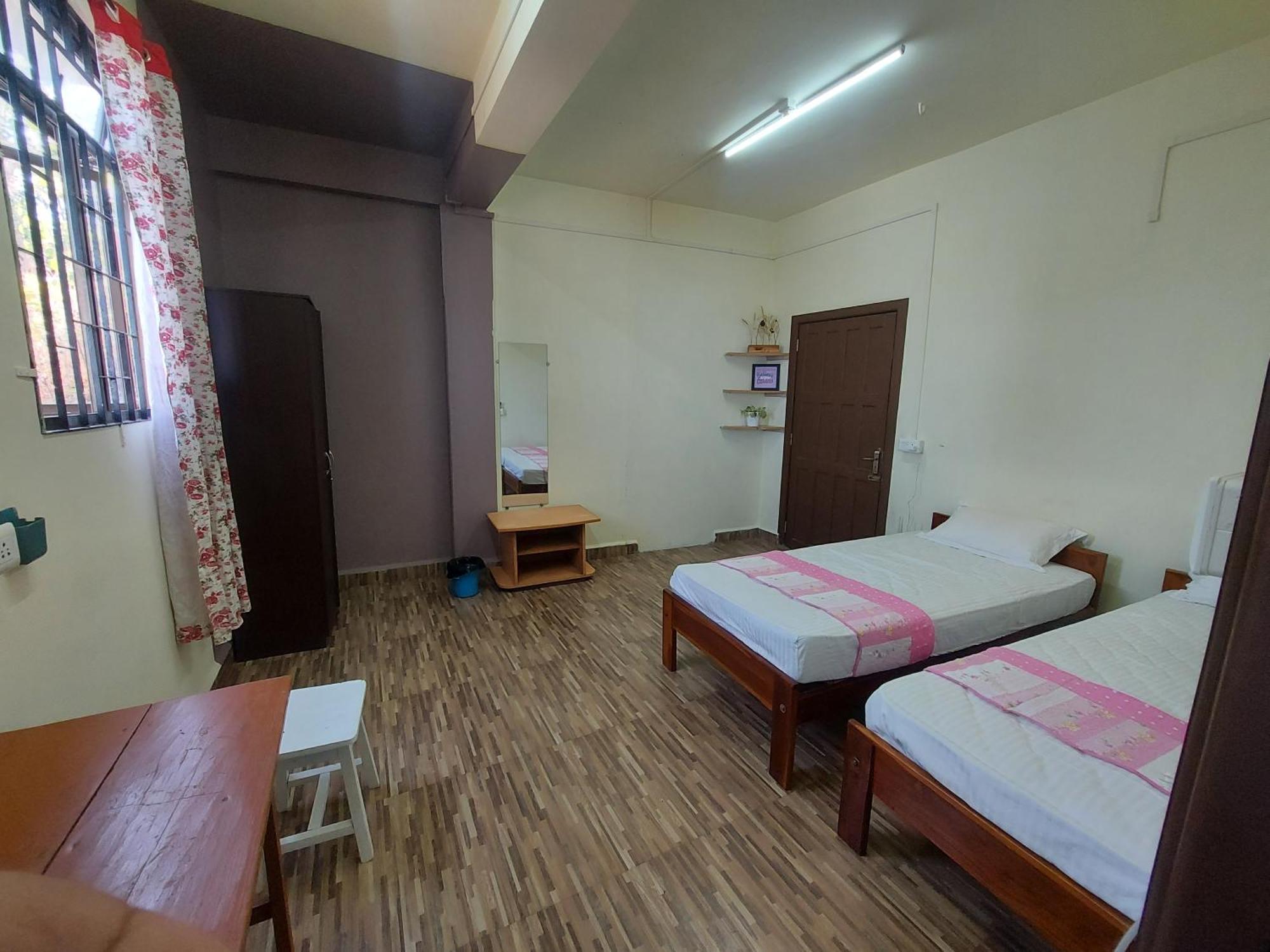 Giftland Homestay Āīzawl 외부 사진