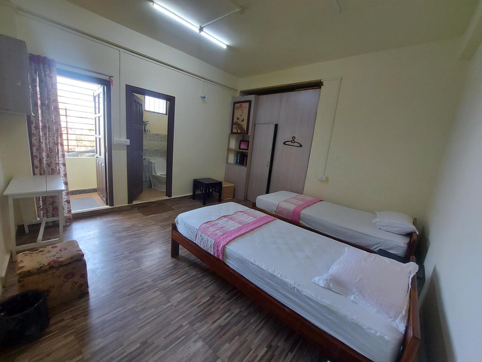 Giftland Homestay Āīzawl 외부 사진
