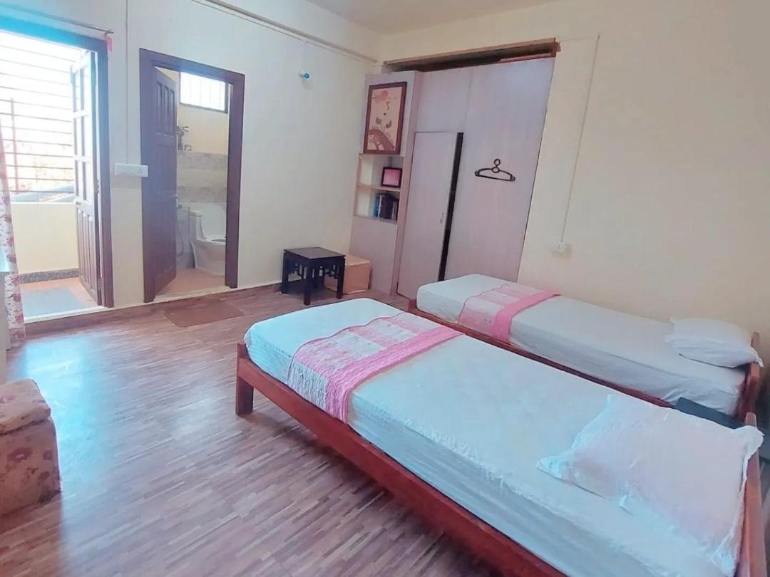 Giftland Homestay Āīzawl 외부 사진